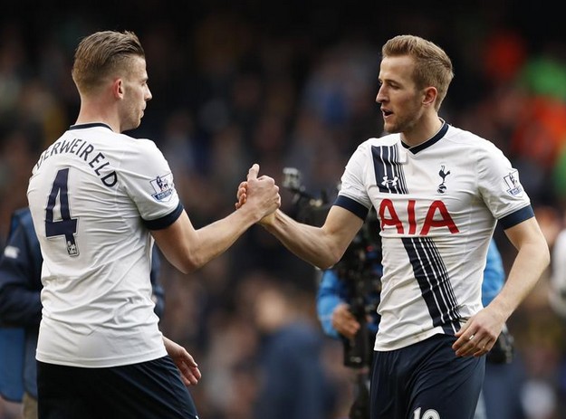 中超赛场争议判罚：VAR引发讨论,（中超判罚惹争议：VAR成焦点）