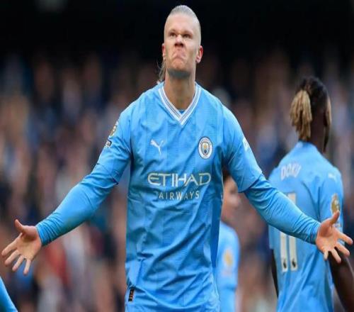 意天空：罗马将周五为齐尔克泽开出报价，曼联知情但兴趣不大（意天空称罗马将于周五报价齐尔克泽，曼联已知情但兴趣有限）