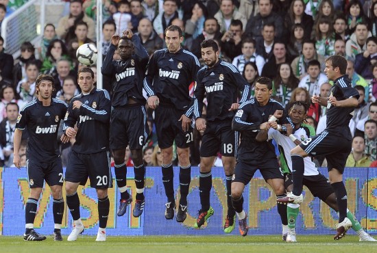 迈克尔·哈里斯与斯宾塞·斯特里德包揽 2022 国联新人王前二，勇士青春风暴